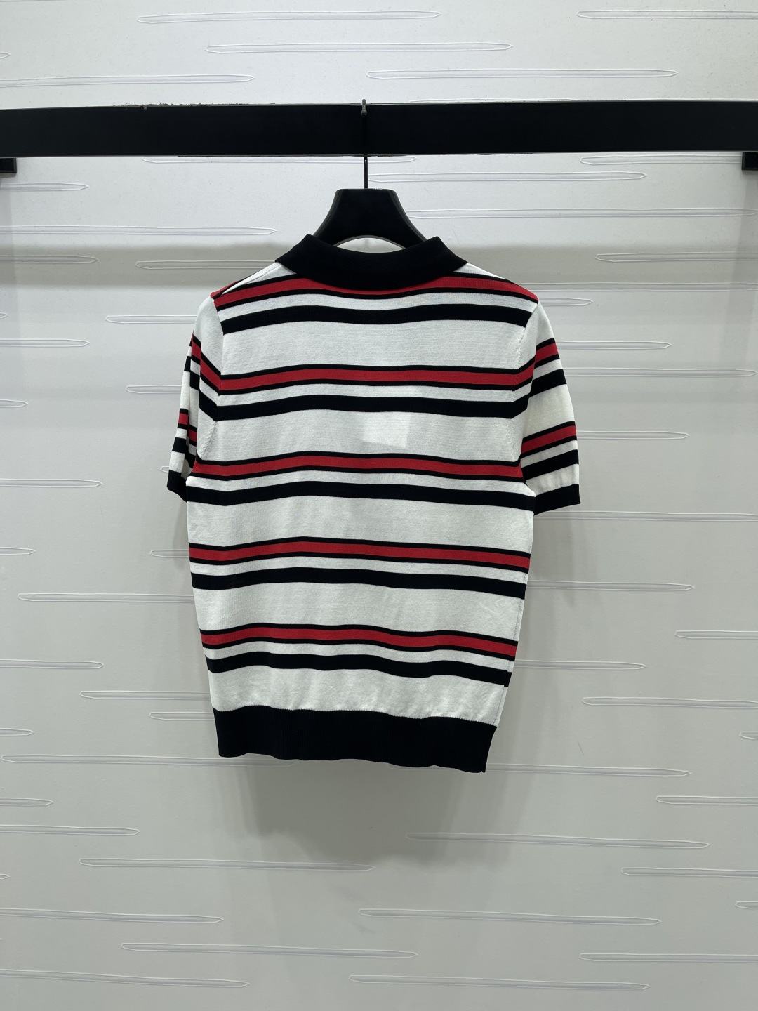 Women's short sleeves